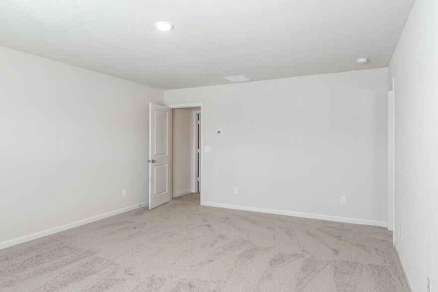 Building Photo - 128 Brook Dr