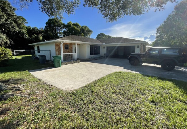 Primary Photo - 2616 Newport Dr