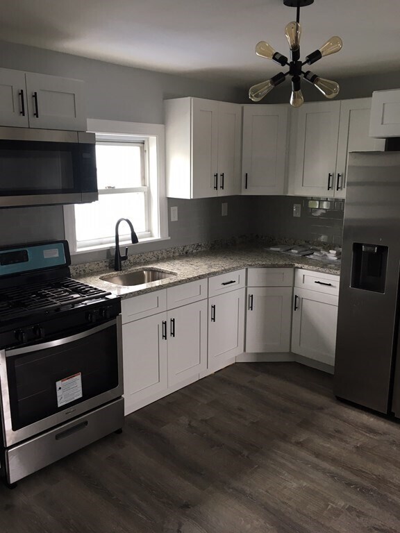 Primary Photo - 28 Warnock St