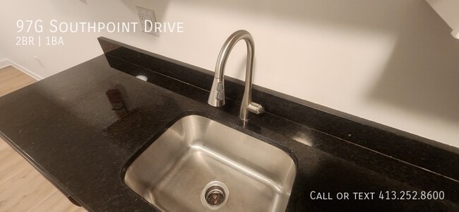 Building Photo - 97 Southpoint Dr