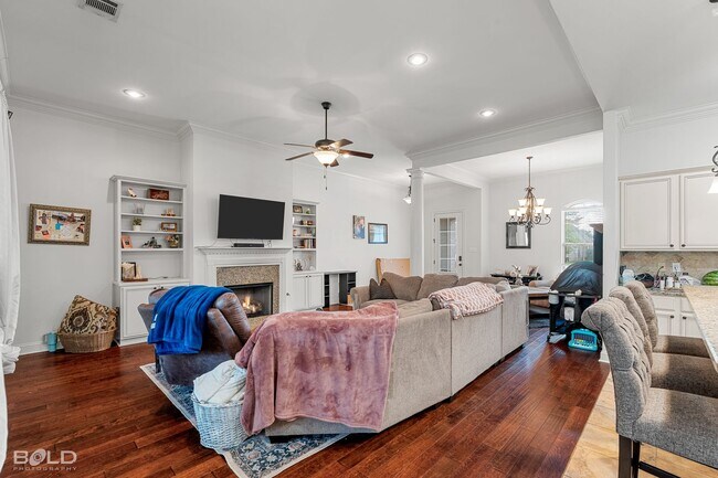 Building Photo - Gorgeous Home For Rent!!