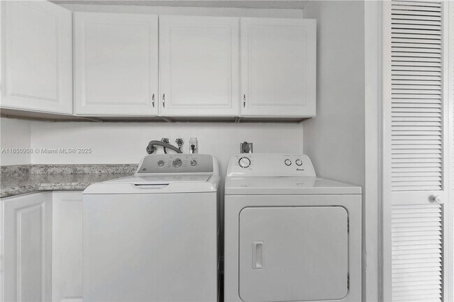 Building Photo - 13561 SW 62nd St