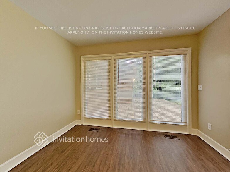 Building Photo - 11347 Mendora Dr