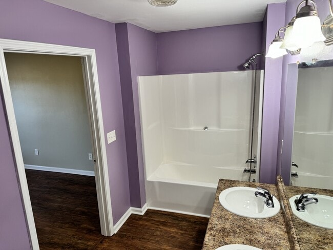 Building Photo - 355 Hamer Rd