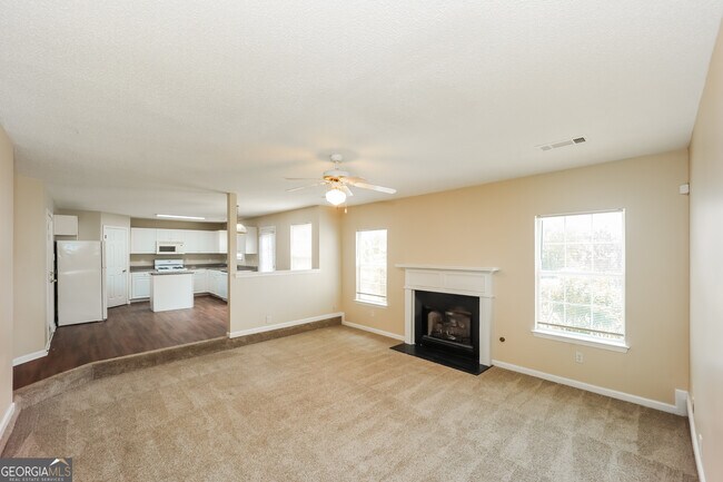 Building Photo - 6779 Foxfire Pl