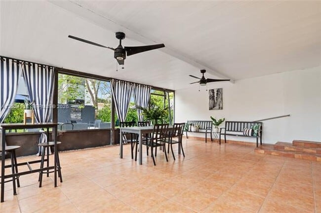 Building Photo - 2788 SW 33rd Ct