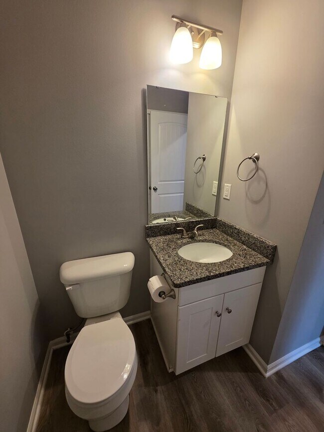 Building Photo - Coming Soon - Spacious 3 Bedroom Townhome with Garage