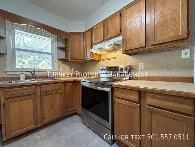 Building Photo - 708 N Charles St