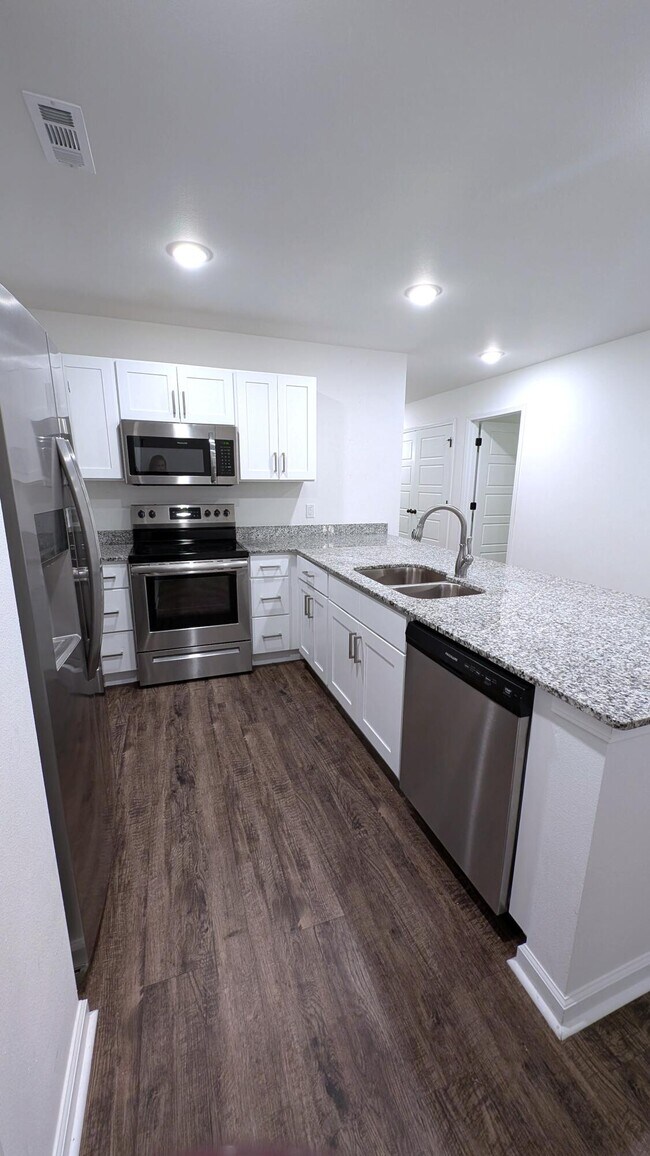Building Photo - 319 Alex Jordan Dr.