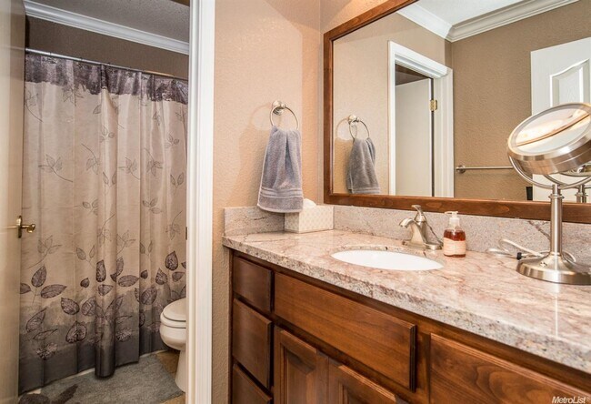 Building Photo - Convenient 3 Bed Home in Sycamore Ranch, Woodland, Near Bel Air Market & Pioneer High