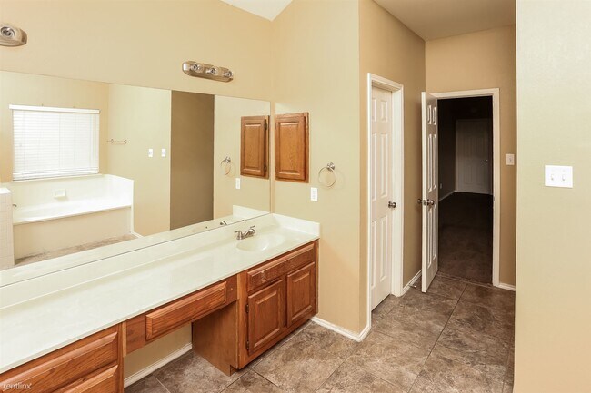Building Photo - 3 br, 2 bath House - 2608 Wood Creek