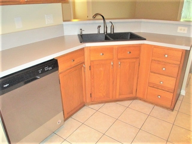 Building Photo - 3741 Woodbriar Dr