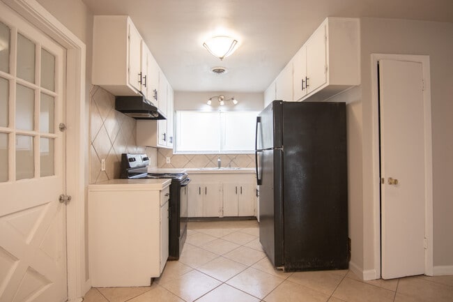 Building Photo - 3714 Ridgemont Dr