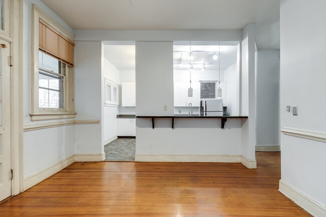 Living Area Off Kitchen - 1809 Park Ave
