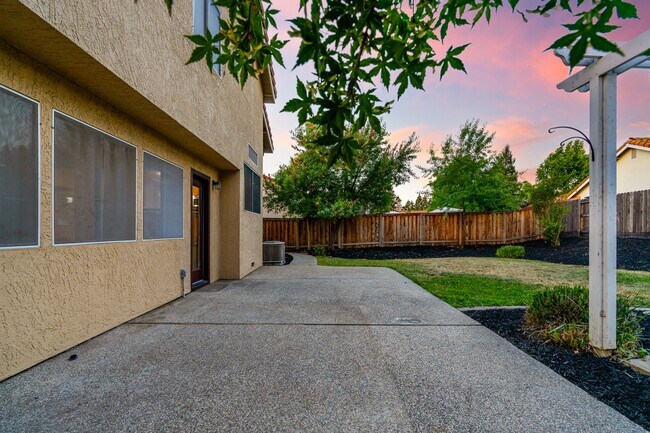 Building Photo - 1451 Lorimer Way