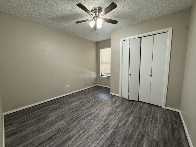 Building Photo - Charming 3-Bed, 2-Bath Home with 1,272 Sq ...