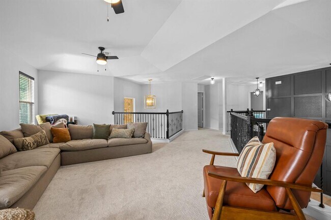 Building Photo - 208 Arrezo Ln
