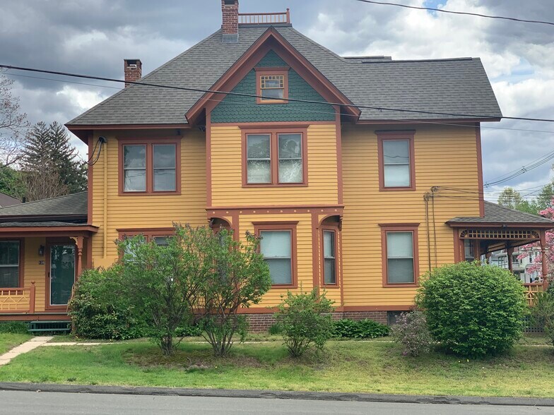 Building Photo - 136 Union St