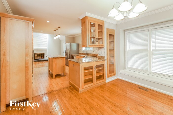 Building Photo - 2417 Quaker Landing Rd