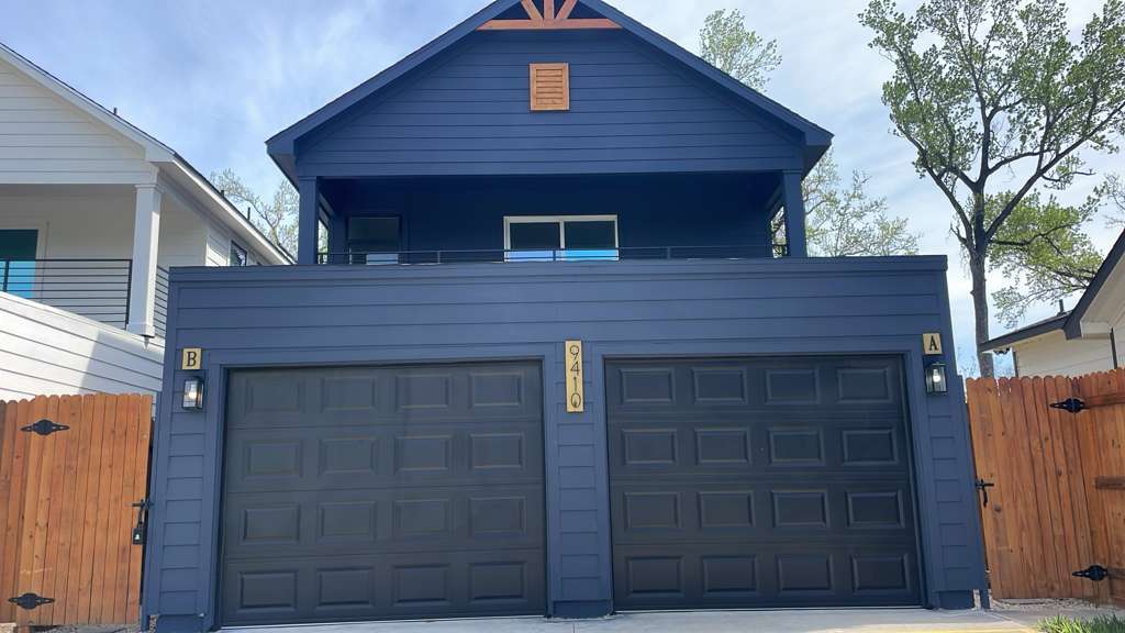 Building Photo - 9410 Firnat St