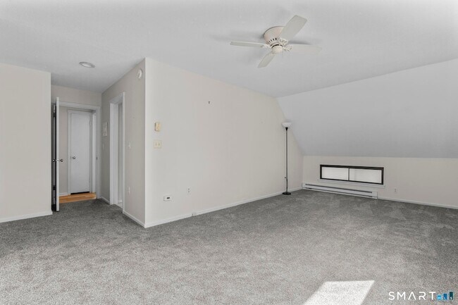 Building Photo - 43 Great Meadow Ln