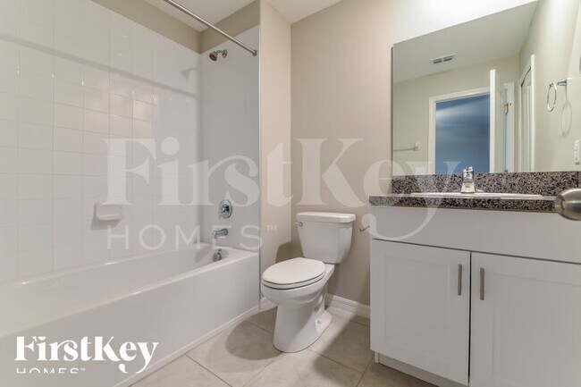 Building Photo - 806 Timeless Moss Dr