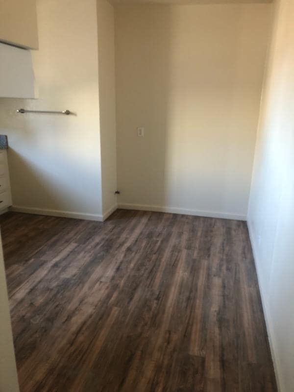 Building Photo - 6939 E Kings Canyon Rd