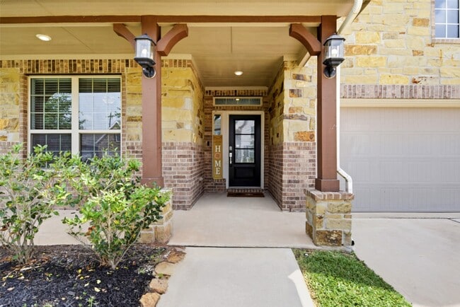 Building Photo - 1618 Rosedale Dr