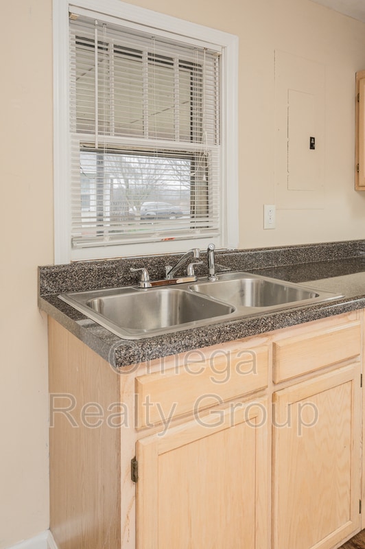 Building Photo - 1586 Arcade Terrace