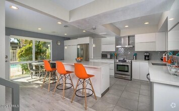 Building Photo - 7720 E Heatherbrae Ave