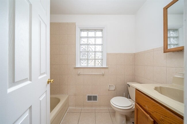 Building Photo - 38 W 20th St