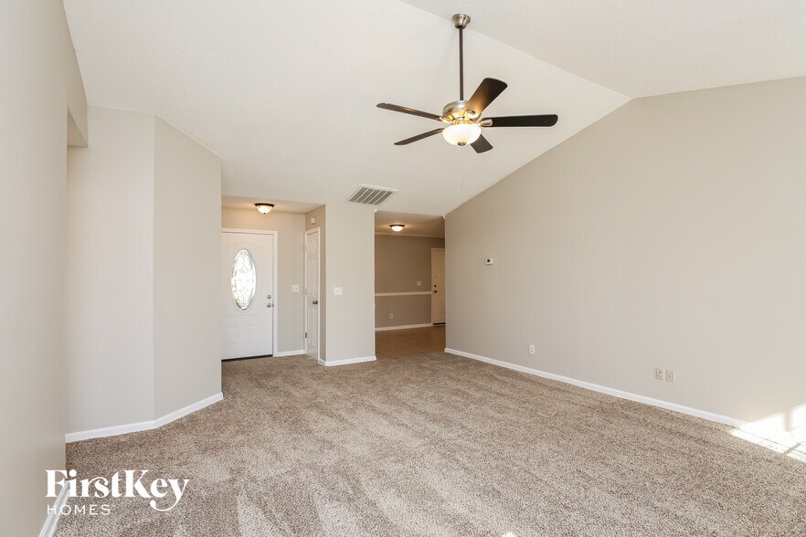 Building Photo - 2099 Morning Dew Pl