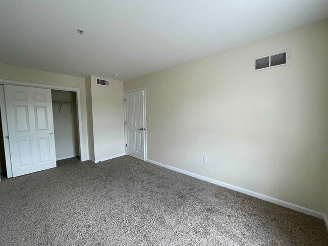 Building Photo - 100 Sentinel Court