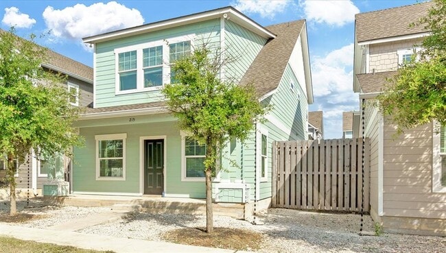 Building Photo - 215 Grange St