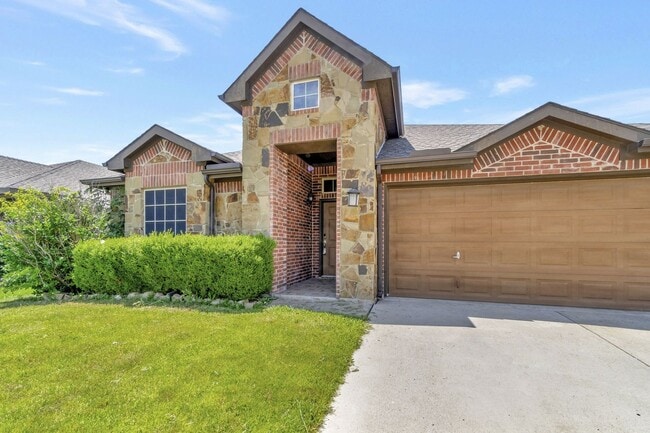Building Photo - Ready for you to call this one home!