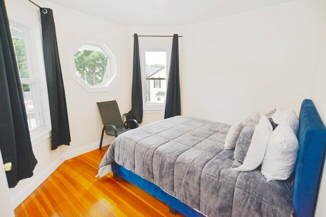 Building Photo - 11 Ballard St