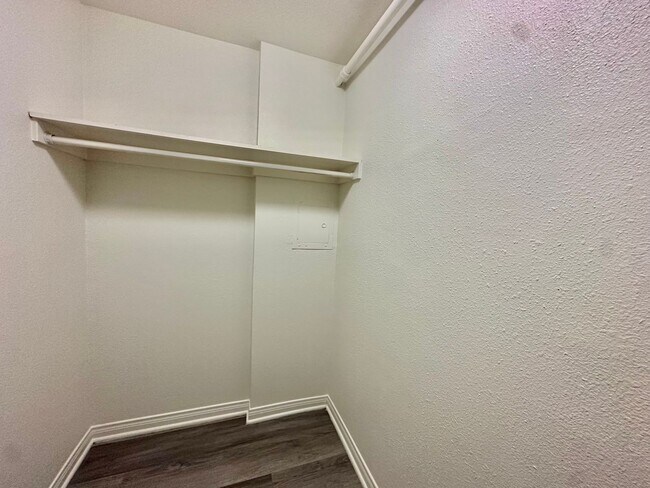Building Photo - Updated Crown Point Condo With Wood Style ...