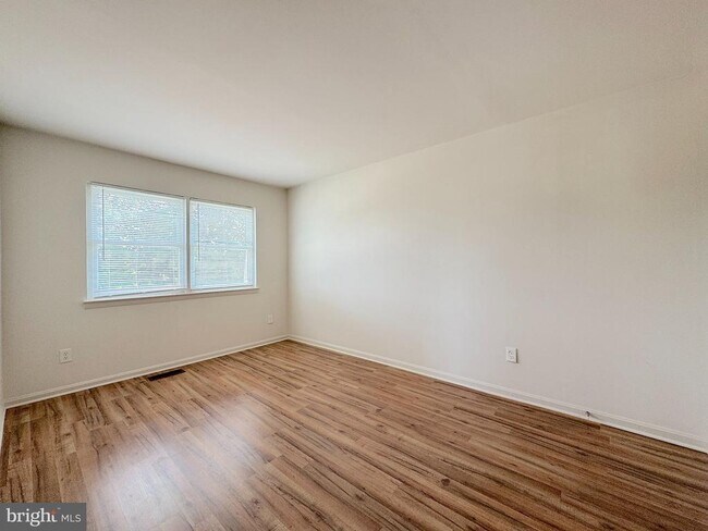 Building Photo - 9503 Hagel Cir