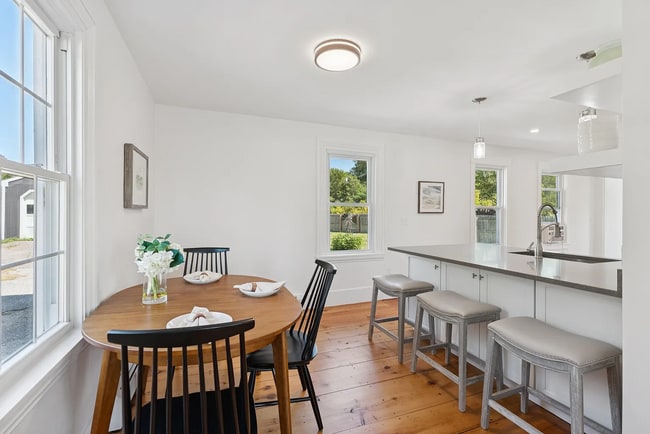Building Photo - Modern Comfort Meets Country Charm in Cumb...