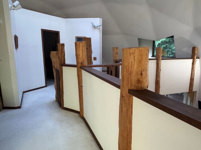 Building Photo - Gorgeous Samish Island Home Available