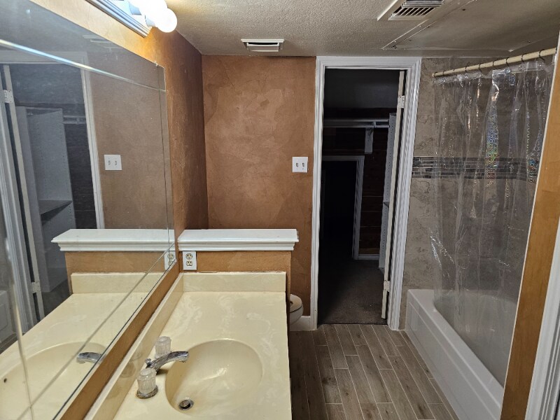 Building Photo - 6220 Bentwood Trail