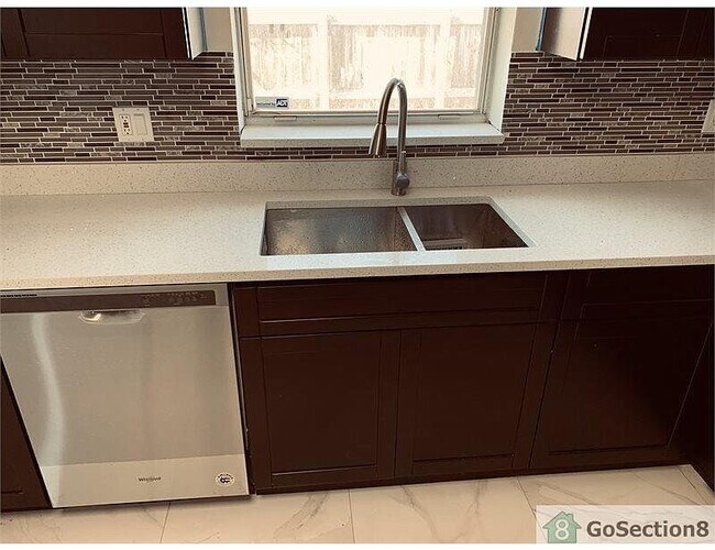 Building Photo - 801 Boynton Property