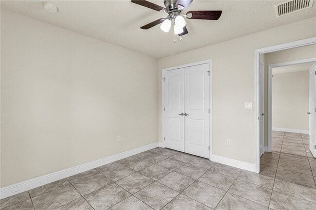 Building Photo - 1345 Willow Oak Ct