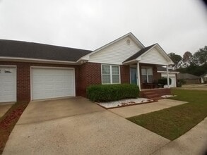Building Photo - 2212 Dartmouth Dr