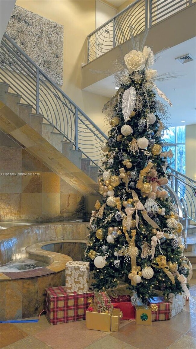 Building Photo - 1745 E Hallandale Beach Blvd