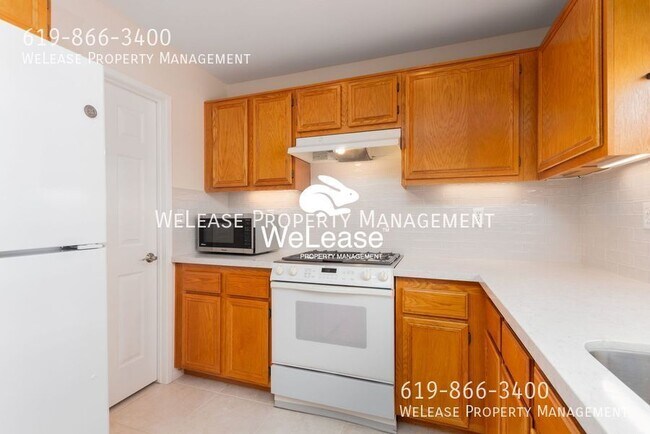 Building Photo - 42028 Pine Needle St