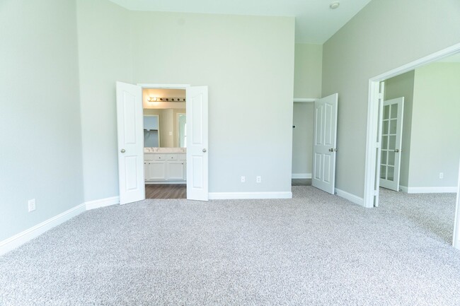 Building Photo - 3105 Whispering Pine Blvd