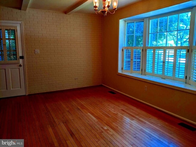 Building Photo - 8702 Thunderbird Ct