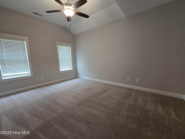 Building Photo - 1819 Fox Den Way