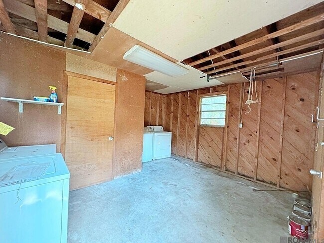 Building Photo - 2161 Oleander St